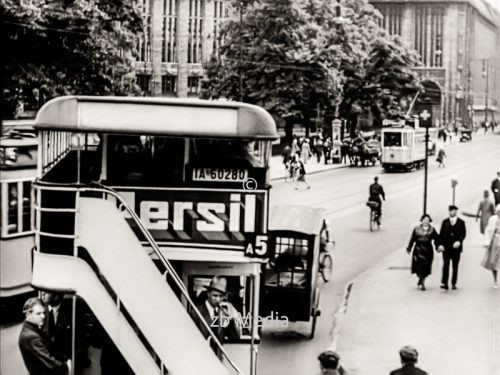 Straßenverkehr in Berlin 1930