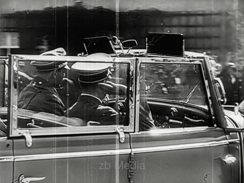 Hitler in Kommandeurswagen 1939