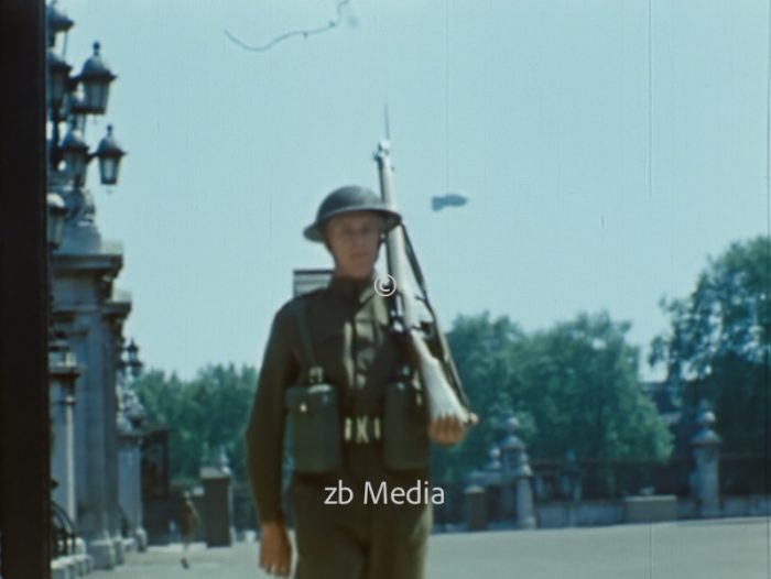 Wachsoldat am Buckingham Palace 1944