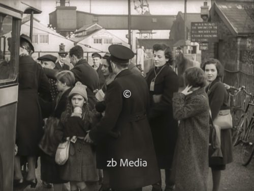 Erster Kindertransport erreicht England 1938