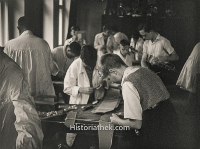 Deutschland 1937. Zinnowaldschule in Berlin