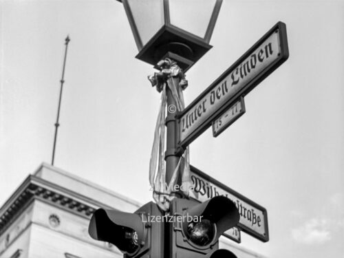 Strßenschild Berlin 1937 Unter den Linden - Wilhelmstraße