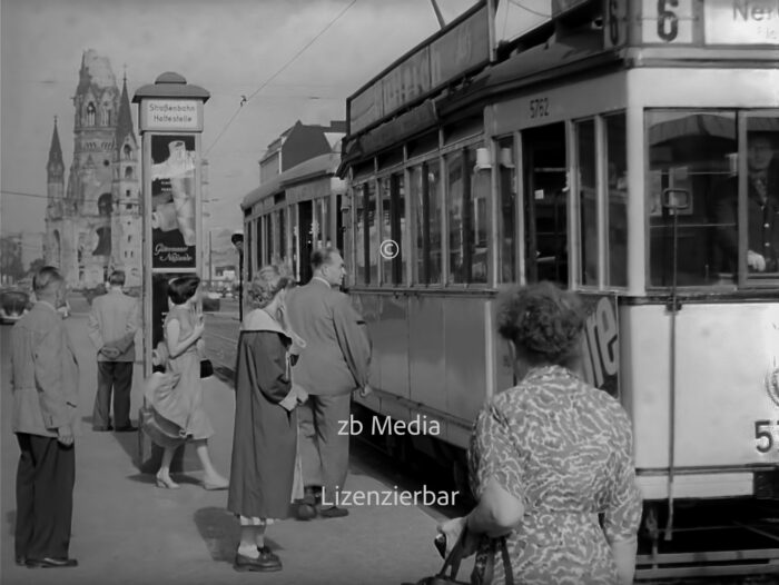 Straßenbahnhaltestelle Berlin 1955