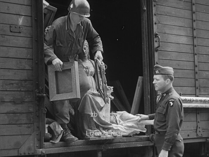 Bergung von Raubkunst in Berchtesgaden 1945