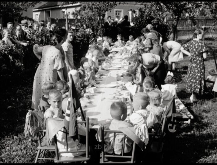 Kinderfest in Weimar 1937