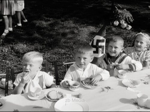 Kinderfest in Weimar 1937