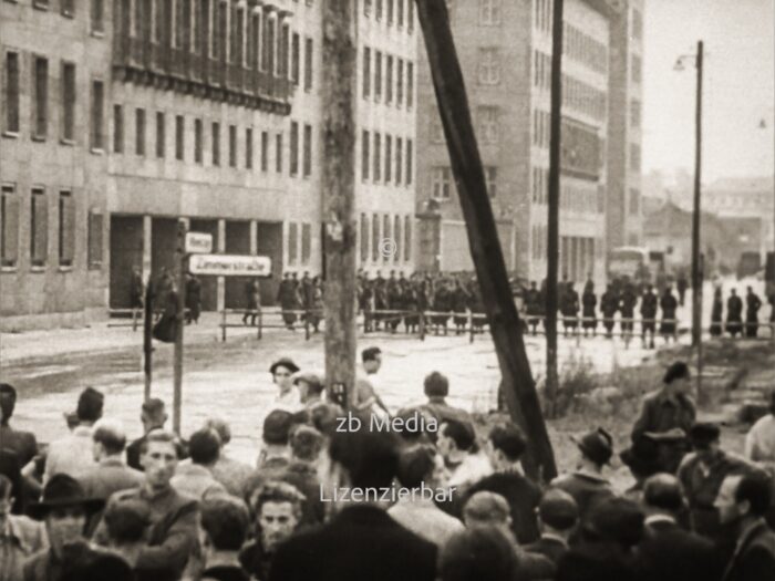 Menschenmenge in Berlin am 17. Juni 1953