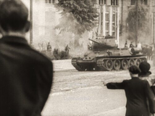 Sowjetische Panzer in Berlin am 17. Juni 1953