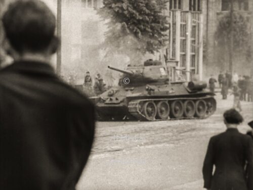 Sowjetische Panzer in Berlin am 17. Juni 1953