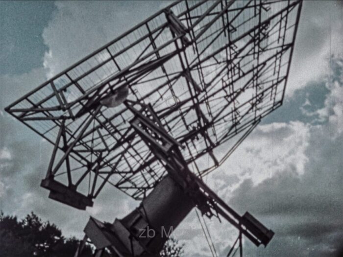 Russische Weltraumfunkantenne