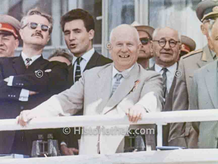 HT Foto00103676-80 - Historiathek - HT-Foto00103676-80